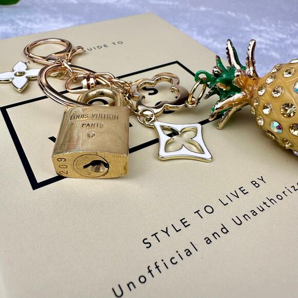 Louis Vuitton Vintage Lock #209 on a Pineapple keychain bag charm CUSTOM - Picture 5 of 6